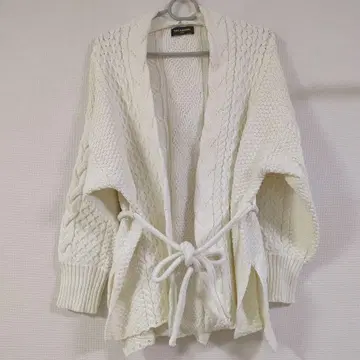 아이보리 케이블 니트 가디건