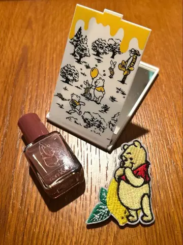 푸우 3종 세트 손거울 핑크 베이지 네일 핀 배지 크리스마스 선물