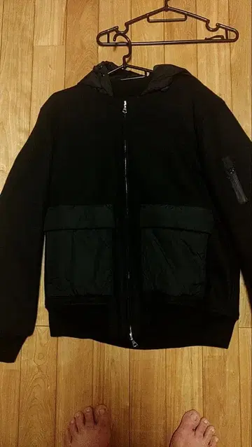 global work 후드 부착 블랙 점퍼