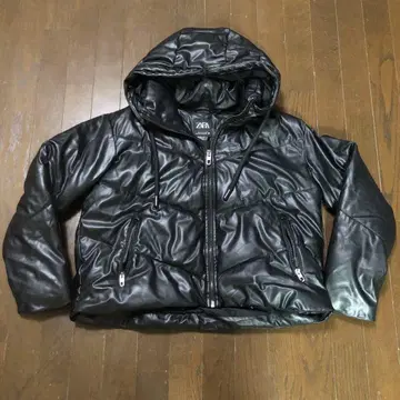 ZARA 블랙 점퍼