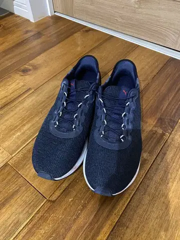 새상품급 Puma Softride 네이비 스니커즈 27.5cm