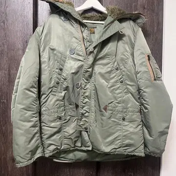 올리브 그린 밀리터리 자켓 모즈 코트 UNITEDCARR