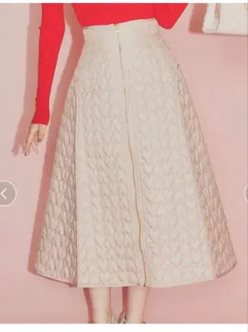 FURFUR 하트 퀼팅 플레어 스커트