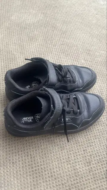 Puma 블랙 스니커즈 벨크로