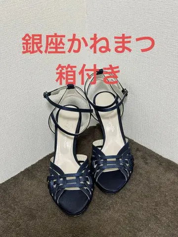 긴자 카네마츠 네이비 스트랩 샌들 하이힐