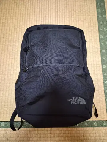 THE NORTH FACE 셔틀 시리즈 백팩 새상품급 중고