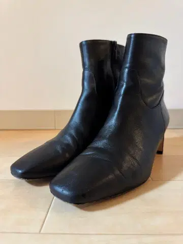 CORSO ROMA 블랙 가죽 스틸레토 부츠 36