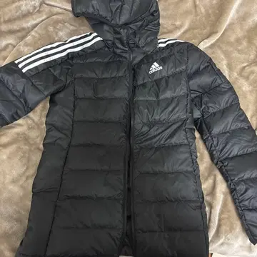 adidas 후드 부착 블랙 다운 자켓