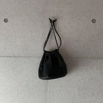 LEATHER PERSONAL EFFECT POUCH