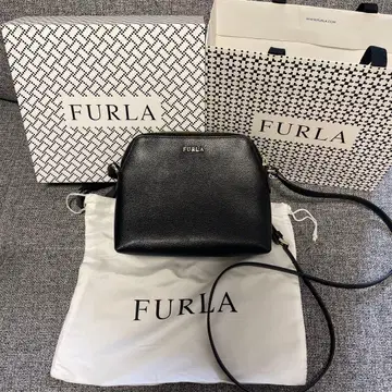 FURLA 블랙 숄더백