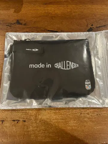 CHALLENGER 파우치 블랙