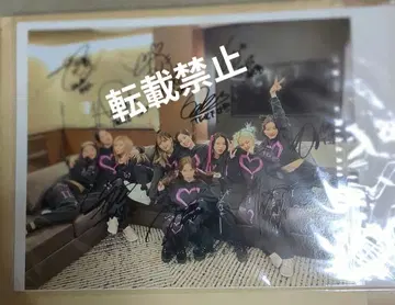 TWICE 사인 포함 사진