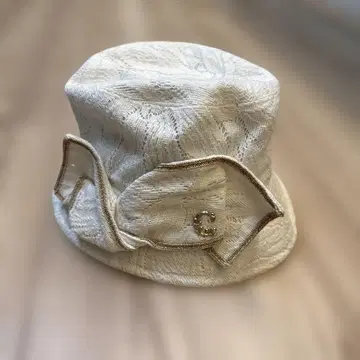 리본 포함 화이트 버킷햇