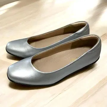 어른의 편안함 미인 펌프스 실버 22.5cm 스퀘어토 로우힐