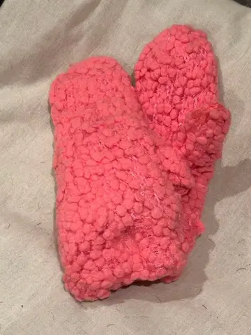 NY에서 구매한 핑크색 복슬복슬 따뜻한 겨울용 미튼