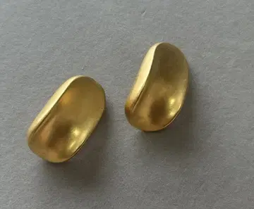 골드 오벌 귀찌