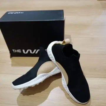 THE WARP 슬립온 스니커즈 블랙/베이지