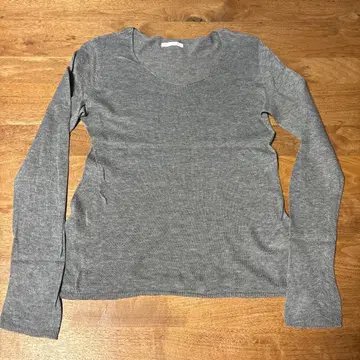 에밤에바 evam eva vie 그레이