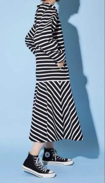 CONVERSE TOKYO 보더 머메이드 원피스 화이트 블랙 새상품급