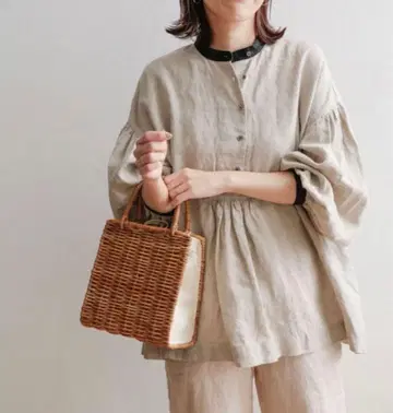 어반 리서치 도어즈 바이컬러 린넨 블라우스