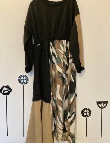 OSMOSIS 절개 디자인 롱 원피스 ONE 사이즈 체형 커버