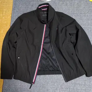 TOMMY HILFIGER 블랙 나일론 자켓