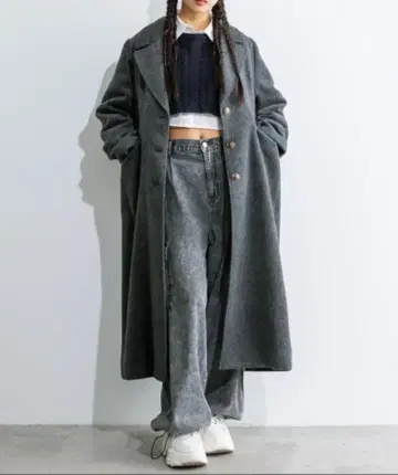 새상품. OLIVE des OLIVE 퍼지 체스터 코트 사이즈 M.