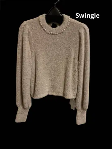 새상품 [ Swingle ] 펄 넥 페더 얀 숏 니트 풀오버