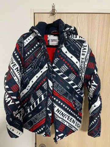 TOMMY 패턴 프린트 다운 자켓