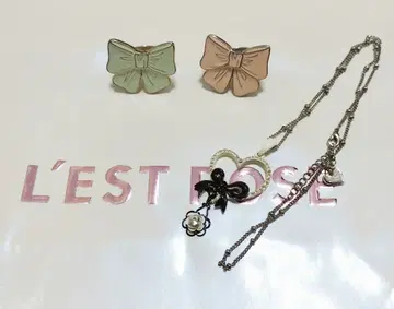 레스트로즈 리본형 반지와 하트형 목걸이 3종 세트