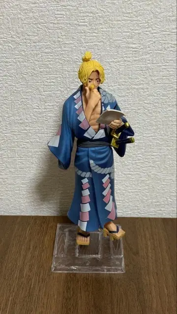 원피스 사보 일본 의류 피규어 박스 없음 흠집 있음