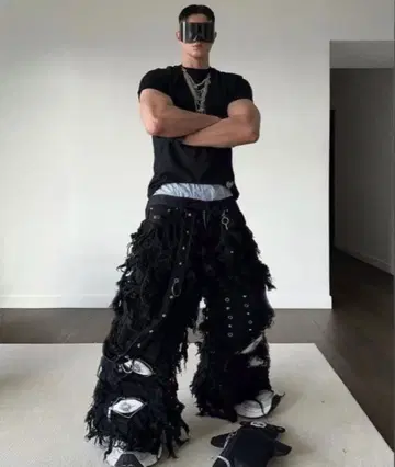 UNIZ 블랙 몬스터 팬츠 사이즈 1