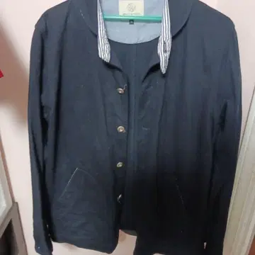 새상품급 뷰티 앤드 Youth 네이비 버튼 달린 자켓