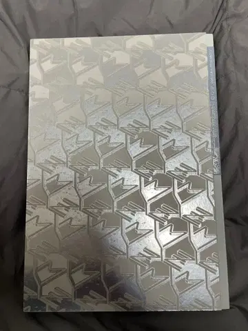 계속 한밤중이면 좋을 텐데. LIVE Photo book