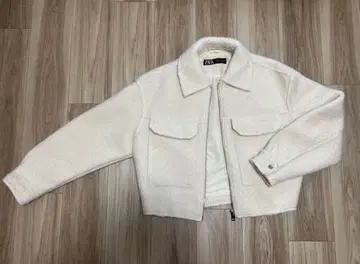 미사용 새상품 ZARA 부클레 숏 자켓