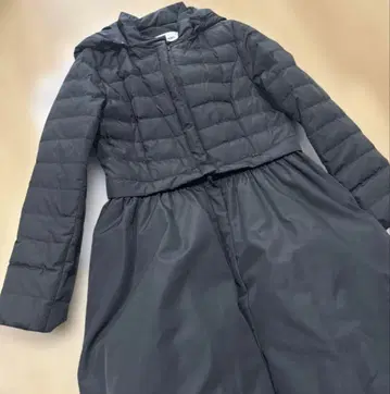 새상품급 Rene 다운 코트