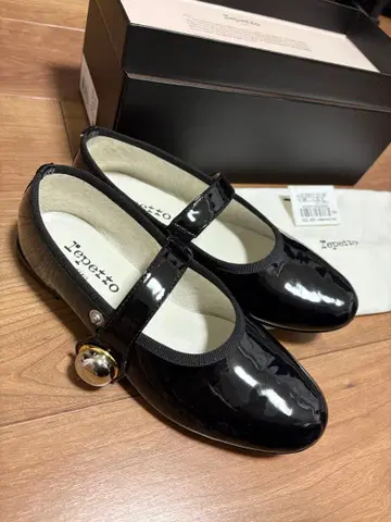 Repetto 블랙 벨 발레 슈즈
