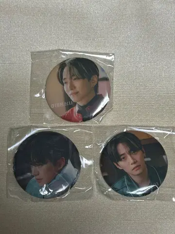 JUNHO 이준호 대풍상사 팬미팅 한정판 캡슐 토이 [ 캔뱃지 ]