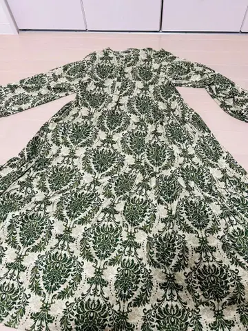 루카 레이디 랙 루카 프린트 티어드 원피스