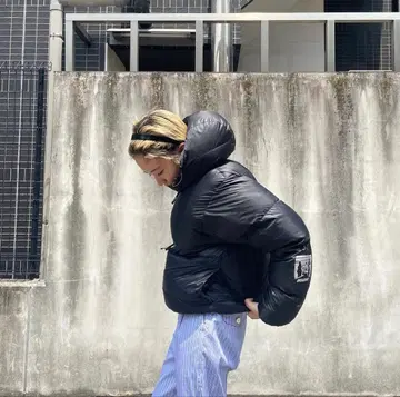 holiday PACKABLE DOWN JACKET 블랙