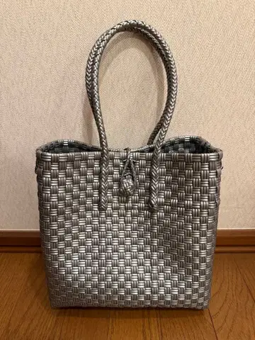 메케아리사 GUMMY BAG S 사이즈 실버