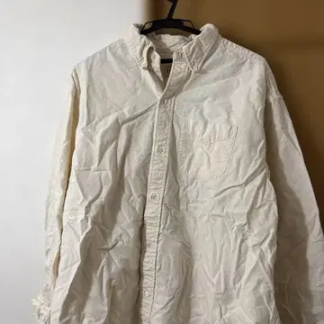 BONCOURA 아이보리 버튼 다운 셔츠