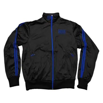 뮤즈 (Muse) - Resistance 투어 자켓