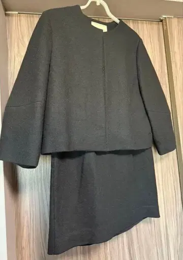 UNITED ARROWS 블랙 울 스커트 셋업