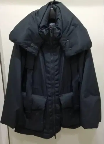 완판템 유니클로 +J 질 샌더 하이브리드 다운 숏코트 네이비