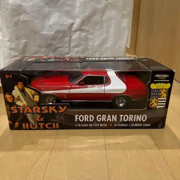 Ford Gran Torino 1:18 스케일 다이캐스트