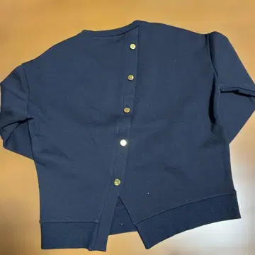 밴야드 스톰 네이비 맨투맨