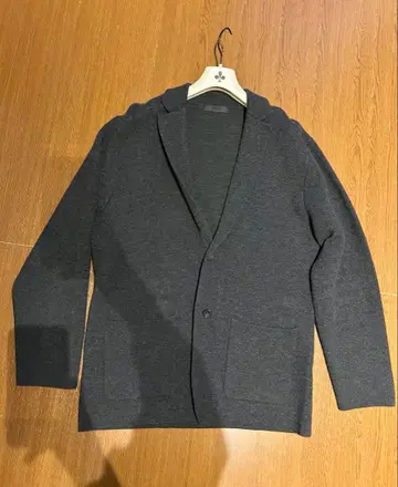 UNIQLO 다크 그레이 니트 자켓