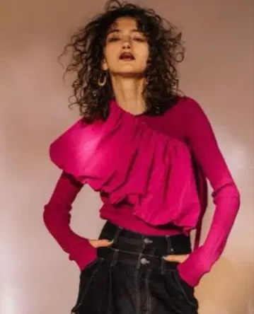 선착순 새상품급 AULAAILA 아우라 아이라 멀티way 리브 니트 상의