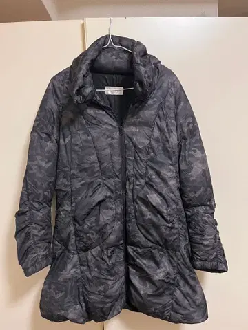 Realistic Fake 카모플라쥬 롱 다운 자켓